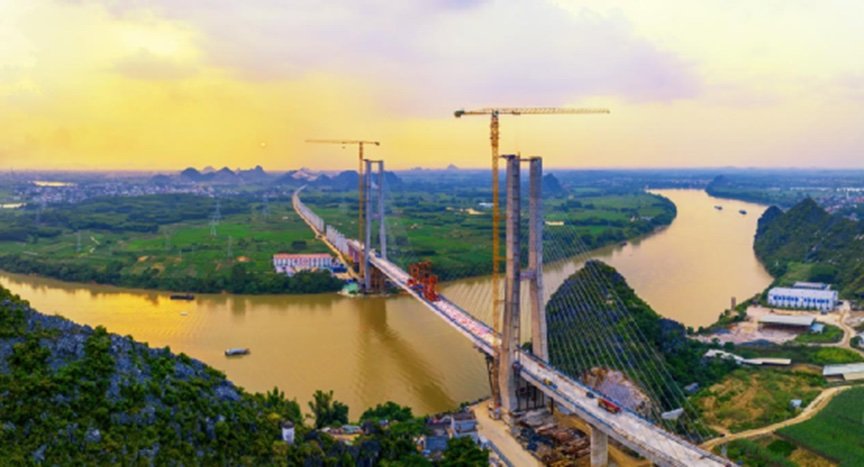 The World's Largest Span Aallastless Track High-speed Railway Cable-stayed Bridge, Baihe Yujiang Bridge on Nanning-Yulin Railway was Successfully Closed
